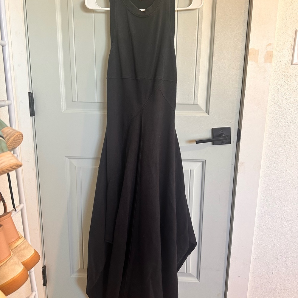 Elegant Black Sleeveless Dress